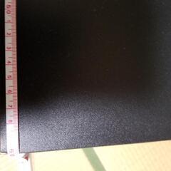 小さなテーブル！ちょっとした棚としても使えます。の画像