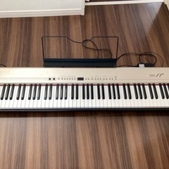 電子ピアノ　ローランド