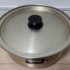 50円で。2.7L、直径20cmの鍋です。の画像