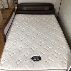 ダブルベッド+マット+柵