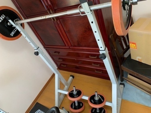 バーベル180プレート15キロ✖️2枚スクワットラック5キロ✖️4枚、シャフト2セット