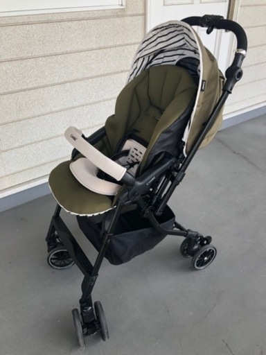 コンビ　ベビーカー　メチャカルオート4キャス　美品
