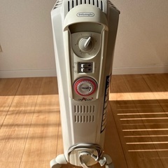 【美品】Delonghi オイルヒーター　D081569ECFの画像