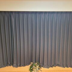 カーテン３枚組の画像