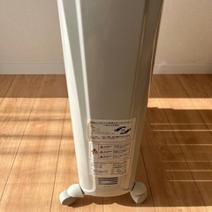 【美品】Delonghi オイルヒーター　D081569ECF の画像
