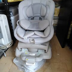 コンビチャイルドシート