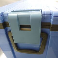 pluky　クーラー BOX　全長77㎝/奥行34㎝/高さ/34㎝/中古品・一部パーツ欠品有の画像