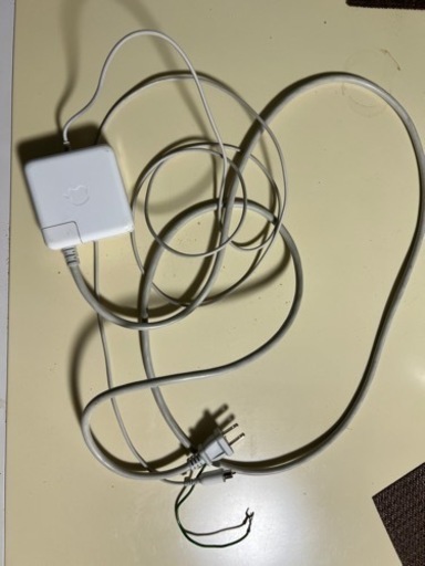 その他 65W Portable Power Adapter A1021