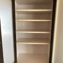 お話中　食器棚の画像