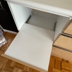 <商談中>食器棚　稼働炊飯器置き場有り！の画像