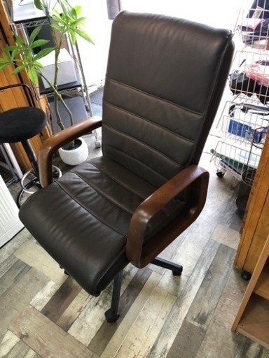 高級 エグゼクティブチェア 本革使用 高さ調整可