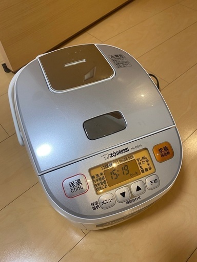２０１９年製　象印　炊飯器