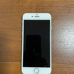 iPhone 7 128G シルバー　SIMフリー初期化済み
