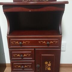 アンティーク調昔でいうところの電話台的な家具です