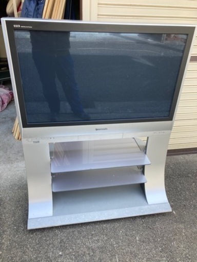 Panasonic 37 インチテレビとテレビ代