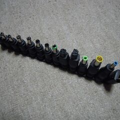 新品同様　34種類　万能電源ＡＣアダプターの画像