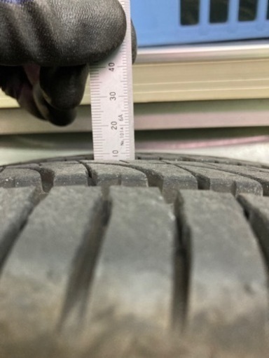 只今お話し中です。是非ご検討下さい。225/65 R17  山あり夏タイヤ&美品ホイールセット