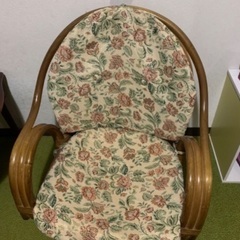 【値下げ】ラタン製ローチェアの画像