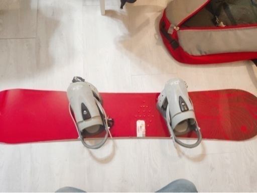 値下げ❗️スノーボード 143cm 1度のみ使用 ケース付き