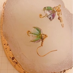 アンブレラ　傘　ピアス　耳　片耳　透け感　レトロ　夢かわいい　の画像
