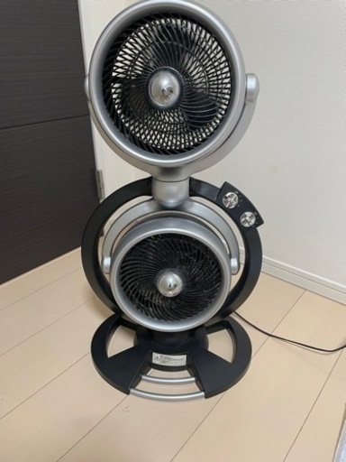 【値引きします】２つのファンが逆になる扇風機オシャレです