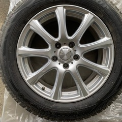 【交渉成立】【ホイール超美品❗️】215/60R17 DUNLOP(ダンロップ) スタッドレスタイヤ WINTER MAXX 02（走行少バリ山）