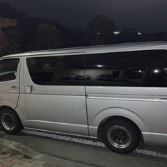 200系ハイエースガソリン車の画像