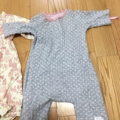 赤ちゃん　ロンパースの画像