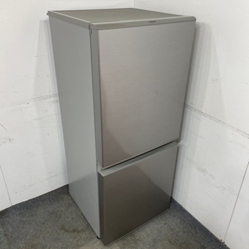 AQUAアクア/126L冷凍冷蔵庫/AQR-13H(S)/2019年製/数ヶ月のみ使用の美品/ボトムフリーザー型/2ドア/スリム/省スペース/新生活/シルバーカラー/一人暮らし/単身用/引出し冷凍庫/福岡/直接引取り/自社便配送可/古い家電引取り可/糸島市/食料保存/備蓄/ストッカー