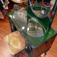 美品アンティークドレッサーの画像