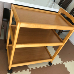 キャスター付き３段木棚