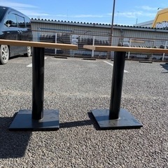 テーブル　2つの画像