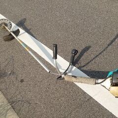 【完璧ジャンク　プロに】刈払い機　草刈り機　クボタ　２３です。