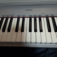 ヤマハ電子ピアノ88鍵盤の画像