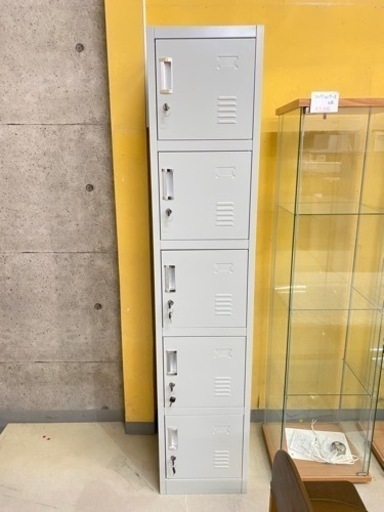 目玉商品！ロッカー 5BOX 鍵付き スリム 5人用 収納 オフィス 事務所 会社 店舗