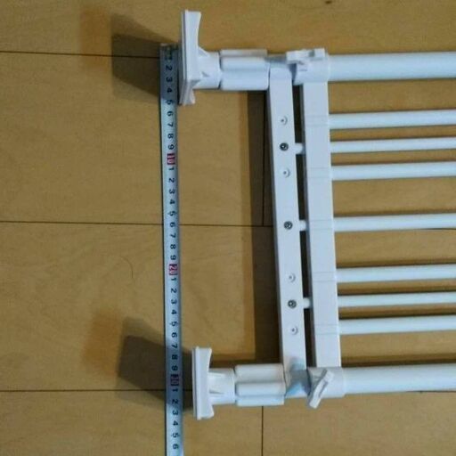 突っ張り棒４つ