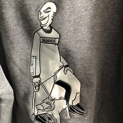 グレーのパ－カ－の画像
