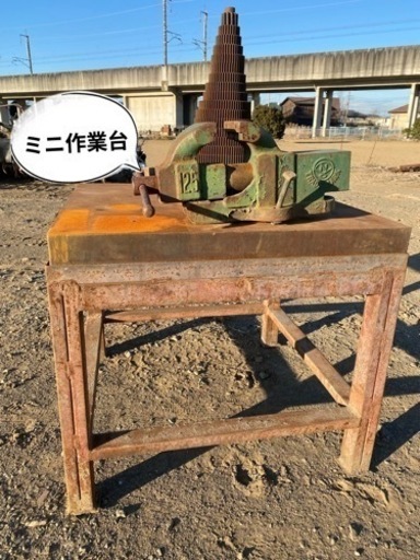 ミニ定盤作業テーブル中古作業台卓上万力ベンチバイス付き