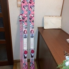 商談中［美品］ジュニア　スキー　138㎝　新品ストックの画像