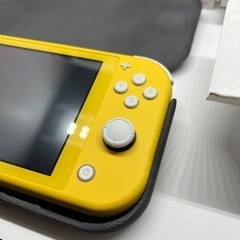未使用に近い）Nintendo Switch Lite イエロー 純正ケースセット