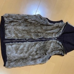 フェイクファーベストの画像