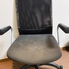 ダブルガスコンロと椅子セットの画像