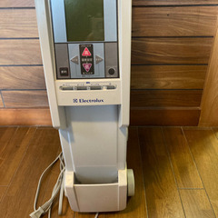 エレクトロラックス オイルヒーター EOH812T
