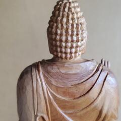 木彫りの観音菩薩象の画像