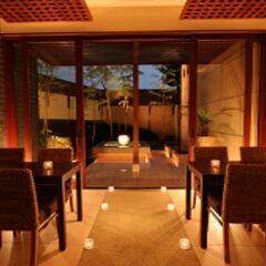 日払い可！18時～21時（22時）までカフェ（6席）ホールと客室（13室）夕食のお手伝いの画像