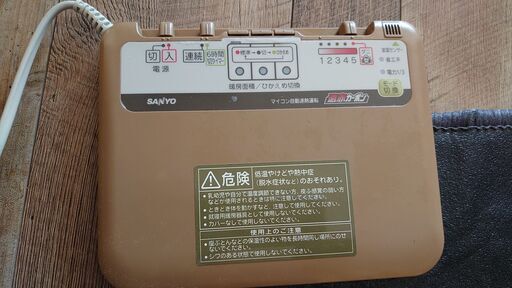 ホットカーペットとカバー 2畳相当 中古です。