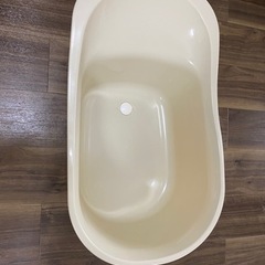 ベビーバスー500¥ シャンプーハット-0¥の画像
