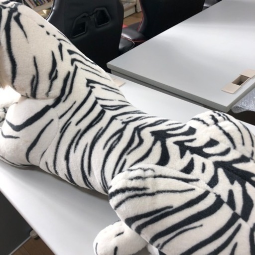 中古品　約 43×145cm   ホワイトタイガー　干支　ぬいぐるみ　ビッグ　迫力満点　おすすめ‼︎