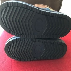 【再々値下げ！未使用品】ムートンブーツ・14.５センチの画像