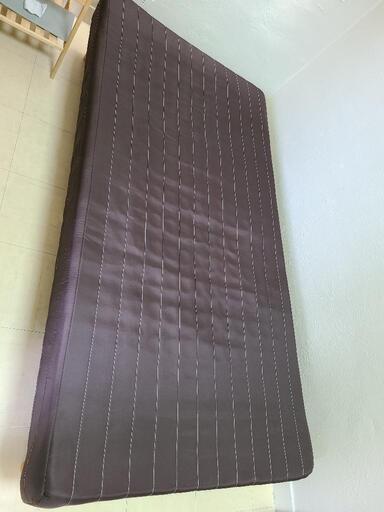 足付きシングルベッド